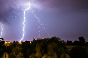 Zagrożenie burzowe nad Polską: Najnowsze ostrzeżenia IMGW budzą obawy o pogorszenie sytuacji