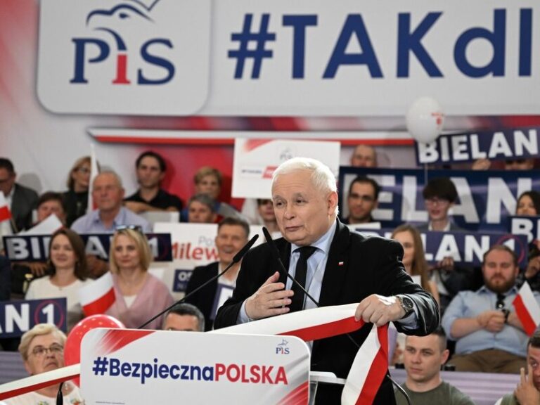 Zbiór przepisów prawnych dla Szczerby. Rzecznik PiS występuje w obronie Kaczyńskiego