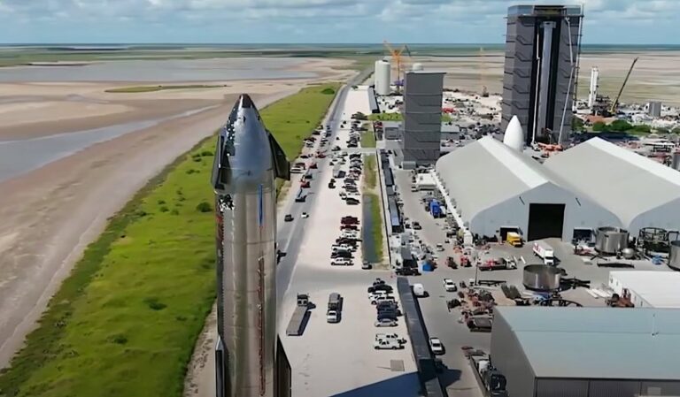 SpaceX planuje produkować jedną rakietę Starship dziennie w swojej fabryce Starfactory.