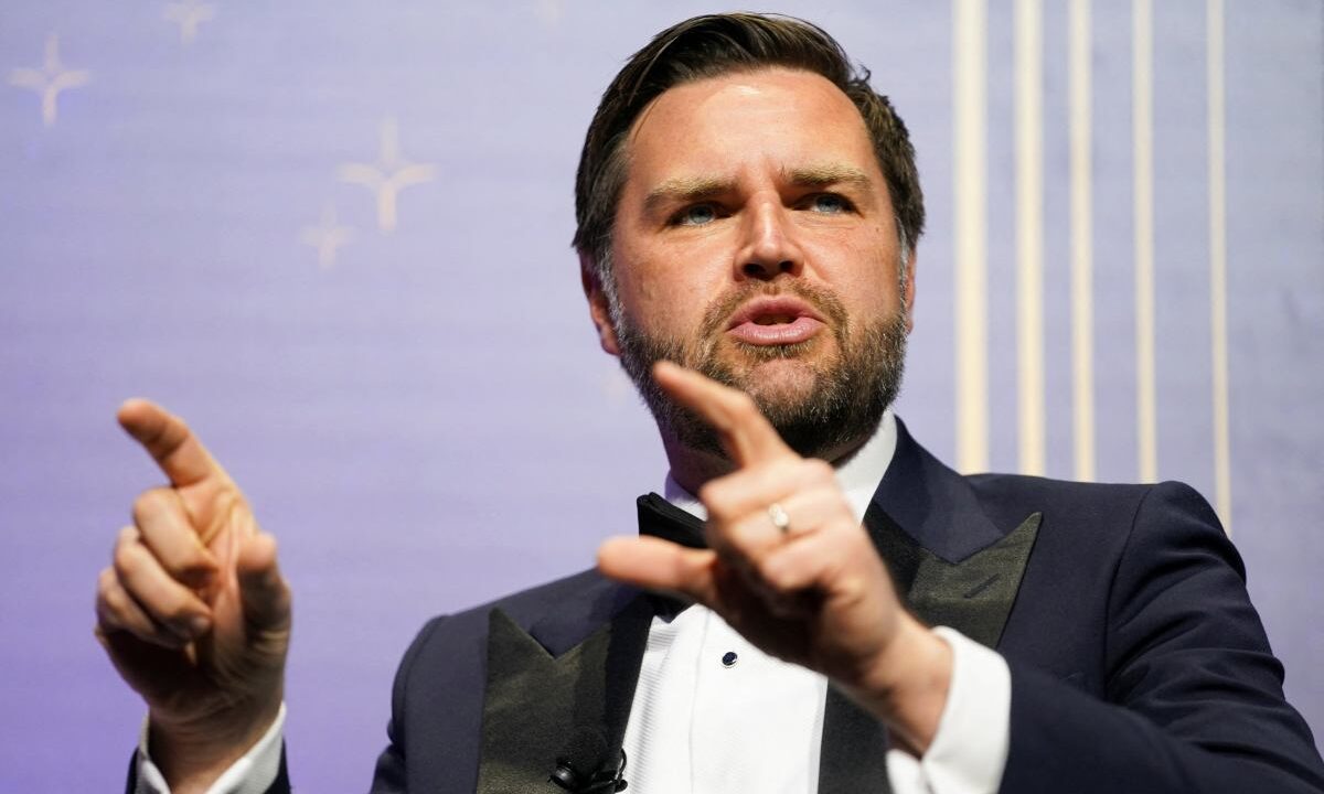 J.D. Vance odnosi się do sporu między Muskiem a Trumpem: "To poważny błąd"