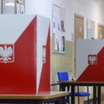 Trzaskowski triumfuje poza Polską, Mentzen wielokrotnie drugi