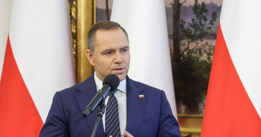Rząd szykuje legislacyjną ofensywę – dziesiątki projektów trafiają do biurka Nawrockiego