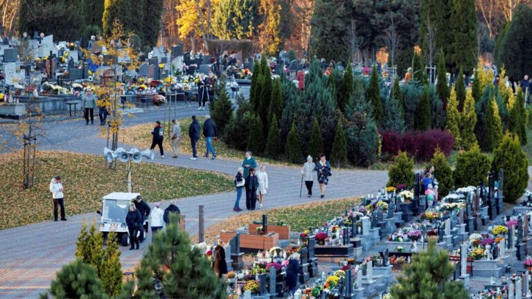 Najświeższa prognoza na Wszystkich Świętych. Sprawdź, czego się spodziewać