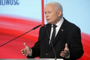 Jarosław Kaczyński ma stawić się w prokuraturze. Znamy powód wezwania
