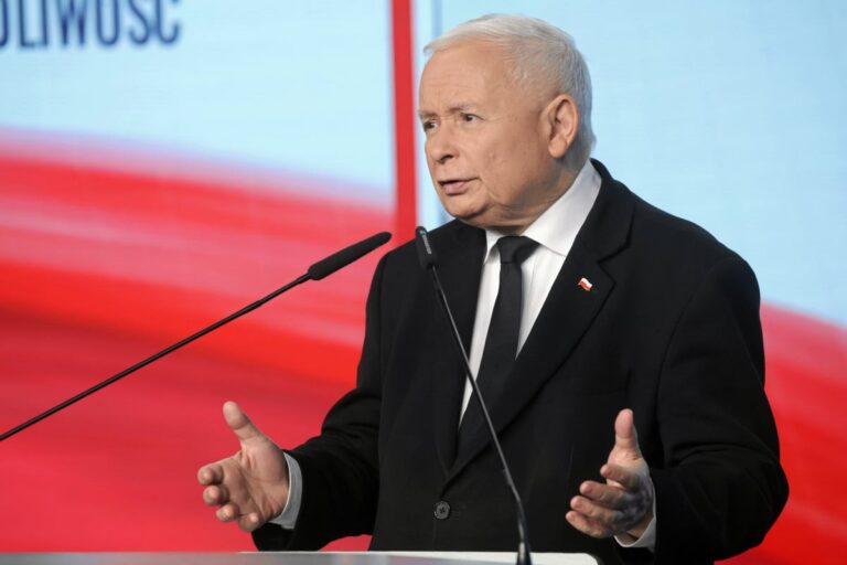Jarosław Kaczyński ma stawić się w prokuraturze. Znamy powód wezwania