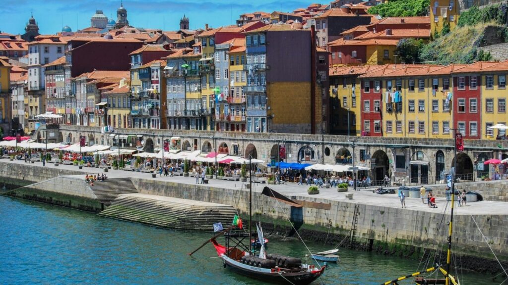 PLL LOT uruchamia nową trasę – polecimy do jednego z najstarszych portugalskich miast