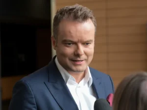 Rzecznik PiS przyłapał dziennikarkę TVN i uwiecznił to na nagraniu