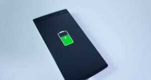 Czy nowy telefon należy ładować przez 12 godzin? Odkryj prawdę tutaj.