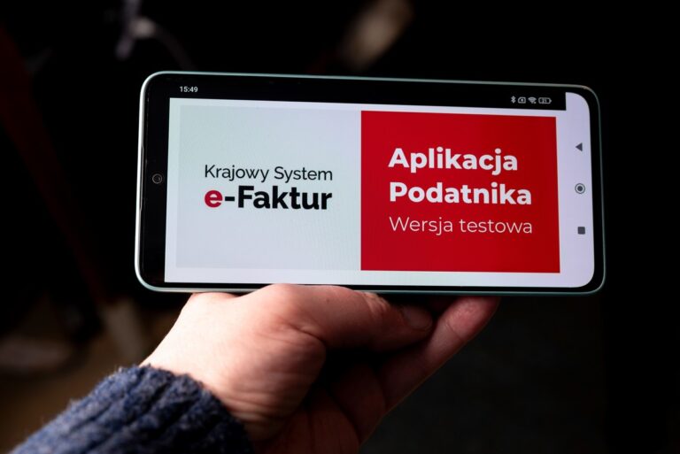 KSeF rusza 1 kwietnia – kto zostanie objęty nowymi przepisami za dwa miesiące?