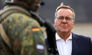 Oto przeredagowana i unikalna wersja Twojego tytułu: Niemcy przestrzegają przed „eskalacyjną pułapką” Putina. Kreml ma przygotowany plan działania