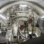 Oto propozycja przeredagowanego tytułu: Kłopoty z tunelem pod Łodzią. "Pod uwagę brany jest wariant wydobywczy" --- Możesz też wybrać inne wersje, np.: 1. Tunel pod Łodzią wciąż budzi kontrowersje. "Analizujemy opcję górniczą" 2. Trudności przy budowie tunelu pod Łodzią. "Brany pod uwagę wariant górniczy" 3. Budowa tunelu pod Łodzią z problemami. Rozważają zastosowanie metody górniczej