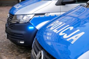 Dramatyczne zdarzenie w bydgoskim centrum handlowym: 14-latek raniony nożem