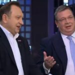 Wigilijna zgoda u Olejnik: parlamentarzyści Lewicy i PiS wspólnie wykonali kolędę